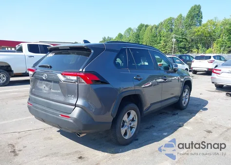 2022 Toyota Rav4 Xle z USA, uszkodzony, nr VIN 2T3P1RFV1NC310360